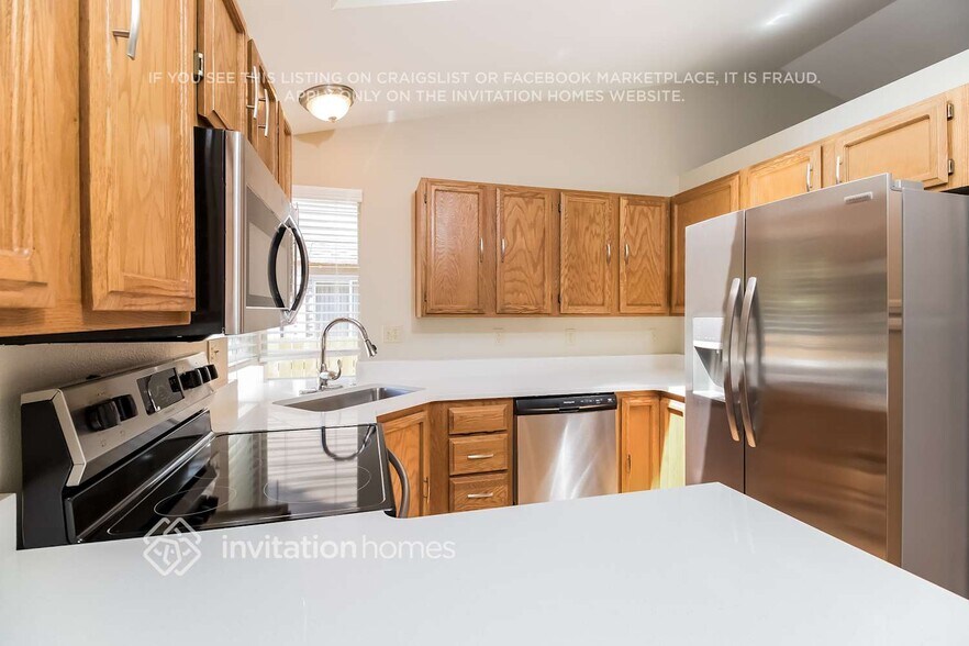 Building Photo - 833 SW 313th Ct