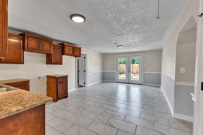 Building Photo - 9707 Nedwald St