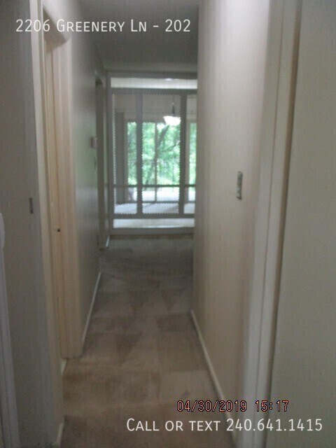 Building Photo - 2206 Greenery Ln