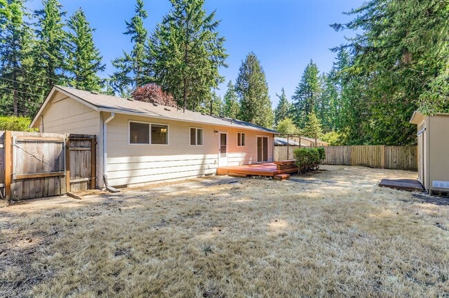 Building Photo - 3bd/2ba Sammamish House