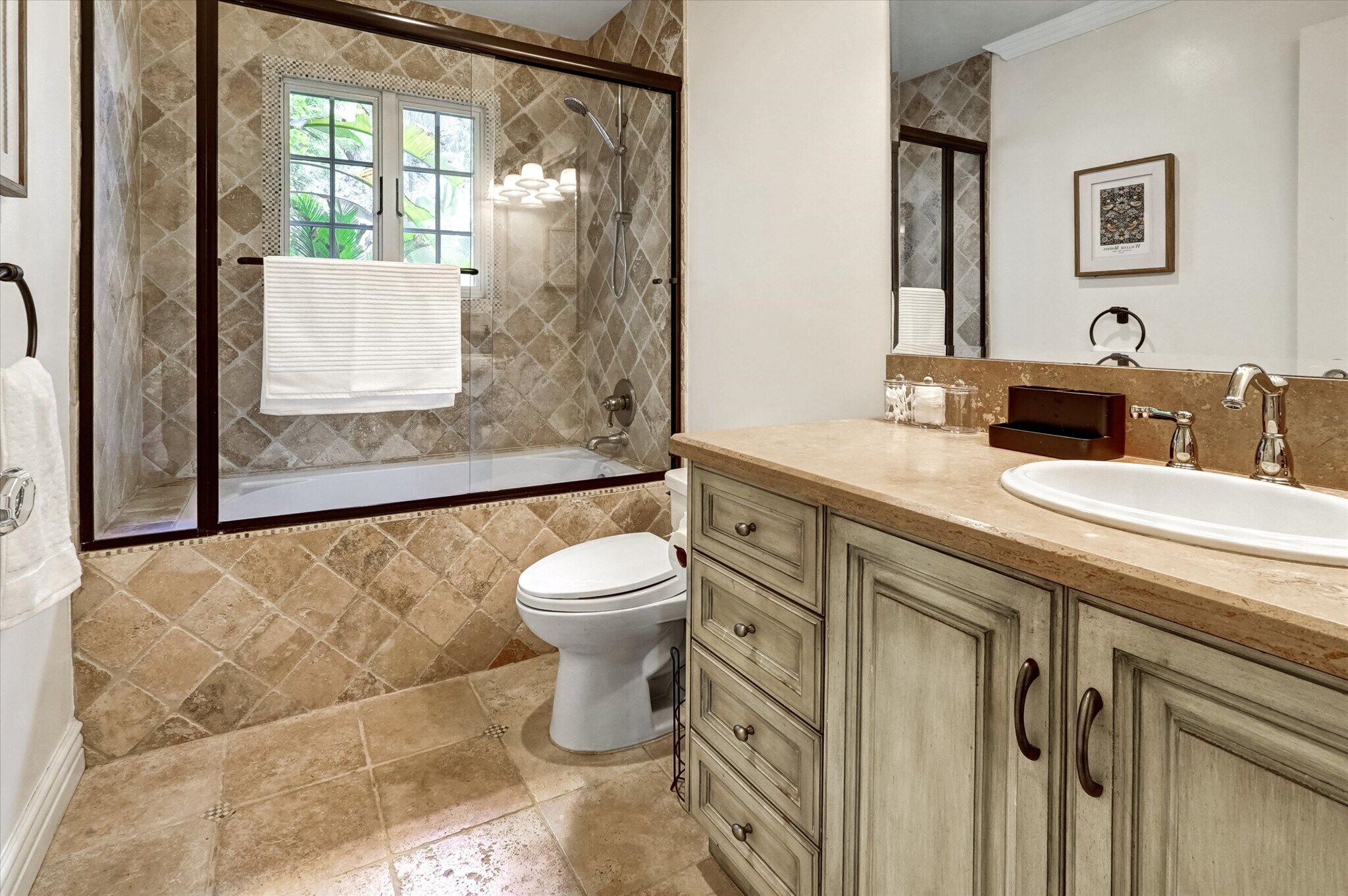 Building Photo - 4751 Topeka Dr