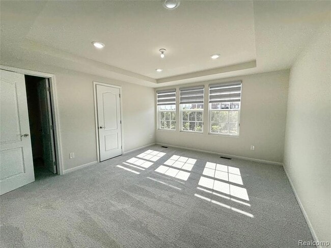 Building Photo - 359 N Sydney Ct