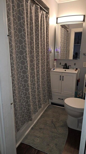 Building Photo - 195 Plymouth St