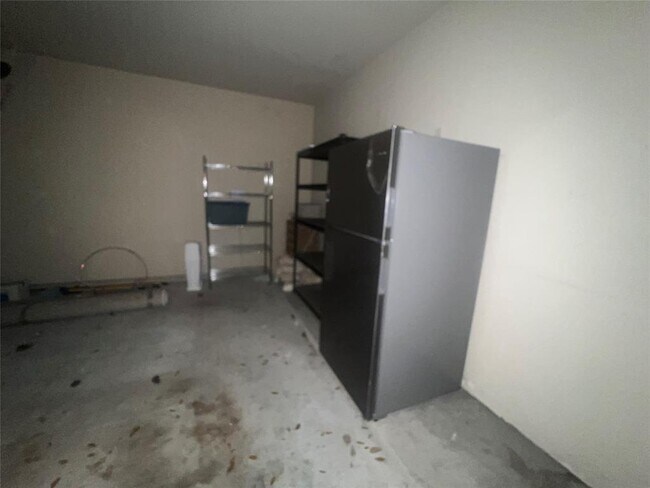 Building Photo - 2911 Meadows Pond Ln