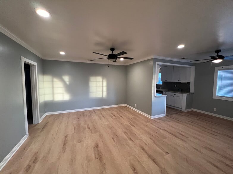 Building Photo - 576 Geneva Ave