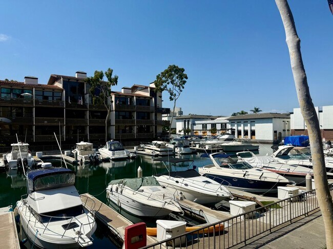 Primary Photo - 9116 Marina Pacifica Dr