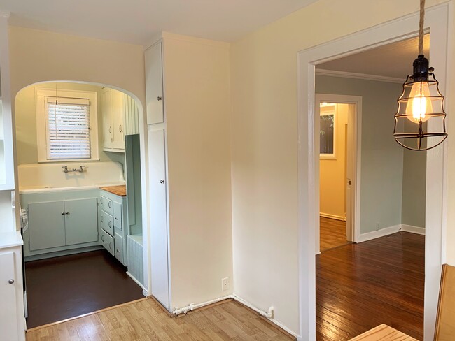 Kitchen / Living Room - 140 Hart Ave