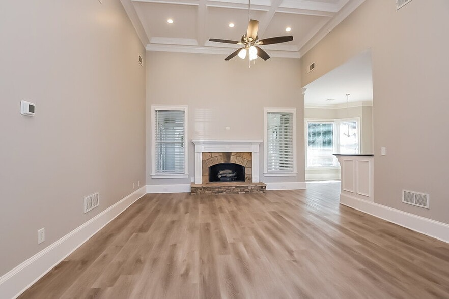 Building Photo - 4654 Jefferson Ridge Way