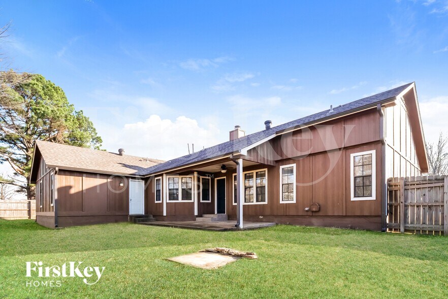 Building Photo - 9460 Woodcutter Ln