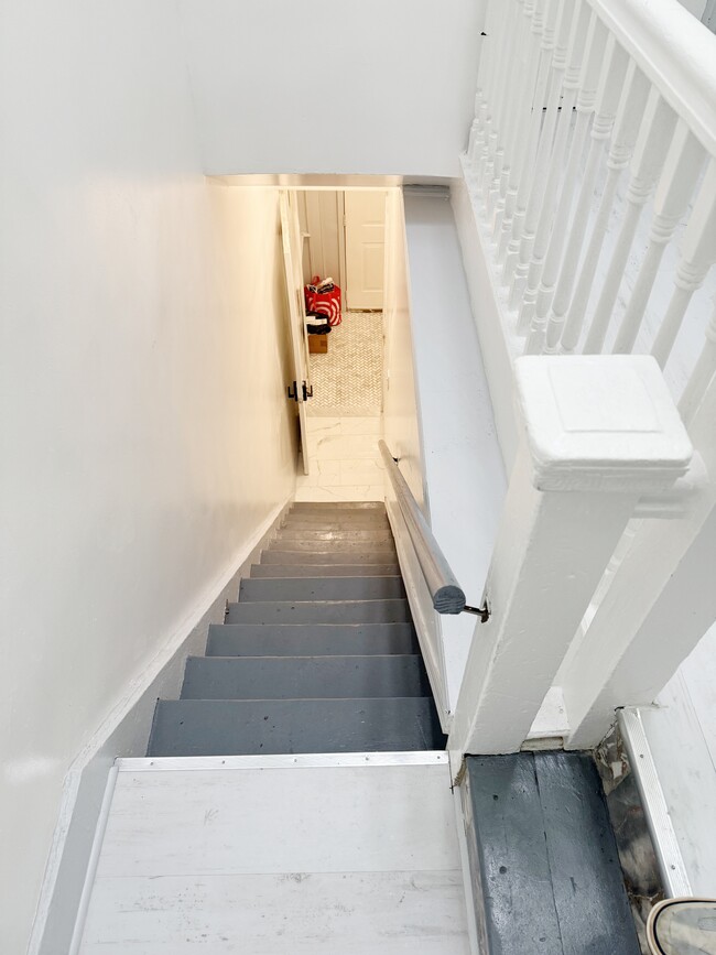 Building Photo - 535 E 29th St