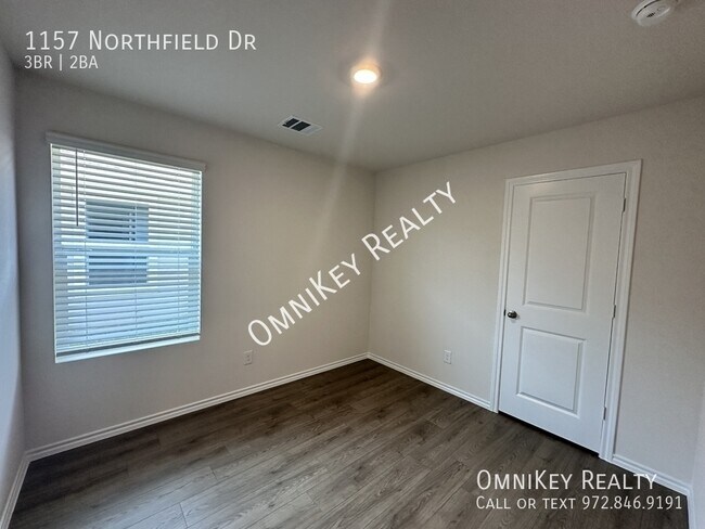 Building Photo - 1157 Northfield Dr
