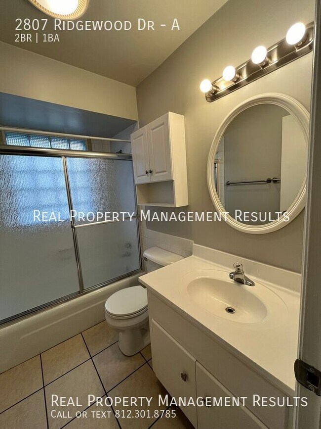 Building Photo - 2807 Ridgewood Dr