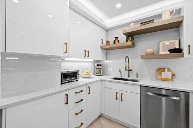 Building Photo - 2774 S Ocean Blvd