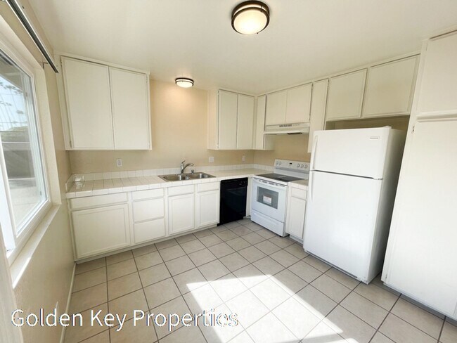 Building Photo - Nice 2 BR / 1 BA second story apartment lo...