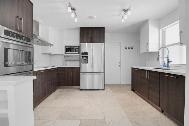 Building Photo - 6900 SW 104th St