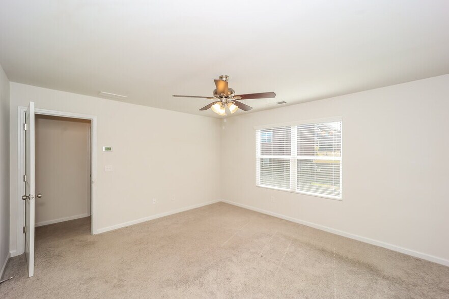Building Photo - 440 Culloden Moor Dr