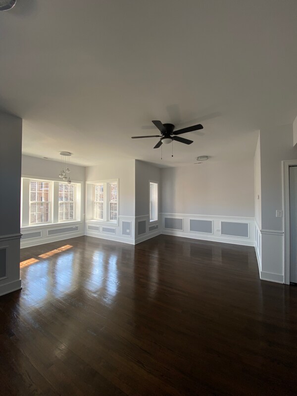 Building Photo - 5558 W Congress Pkwy