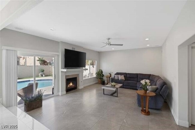 Building Photo - 442 Staghorn Pass Ave
