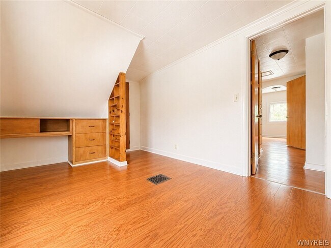 Building Photo - 3225 Belden Pl