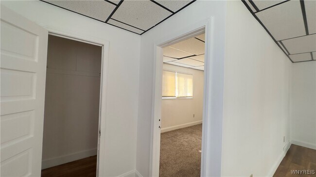 Building Photo - 114 Kirby Ave