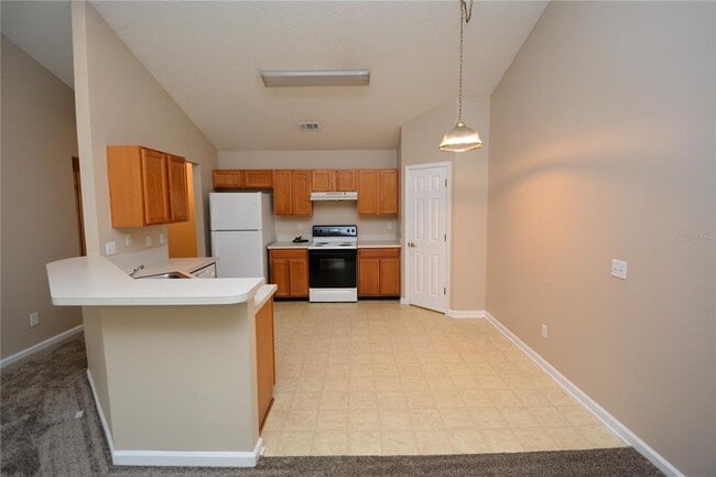 Building Photo - 35 Regent Ln