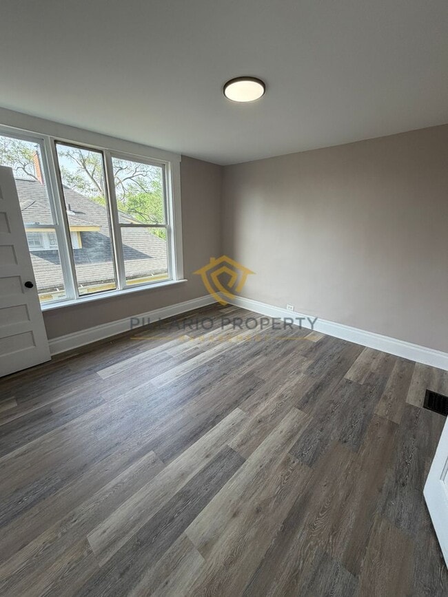 Building Photo - Large 4 bedroom Home in THe Monon Yard Neighborhood, Available NOW!