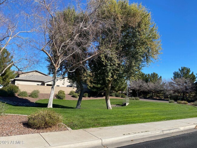 Building Photo - 14641 W Hearn Rd