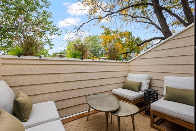 Building Photo - 4233 S Richfield Way
