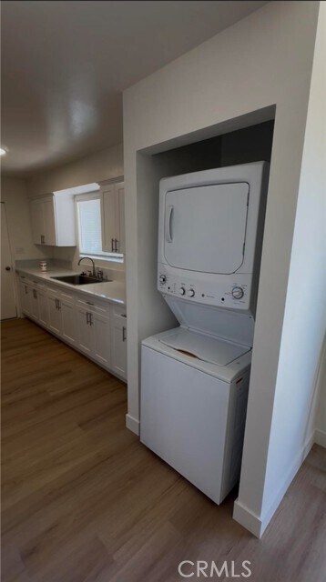 Building Photo - 25981 Cherrywood Dr