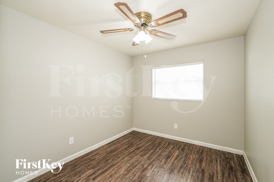 Building Photo - 6807 S Cortez Ave