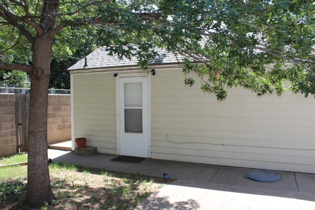 Building Photo - 3313 22nd St