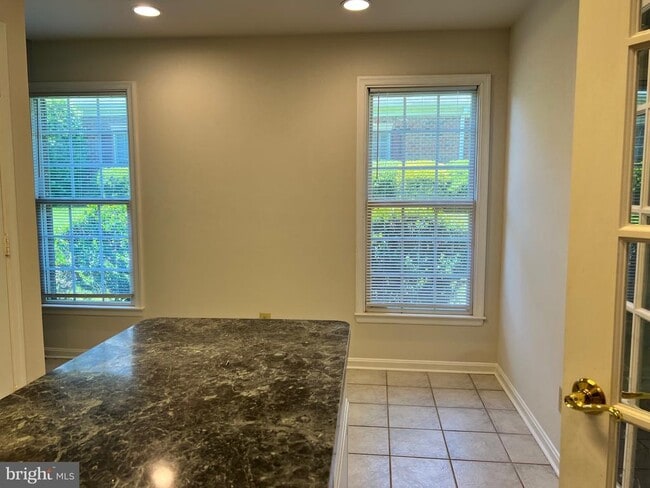 Building Photo - 11307 Macon Dr