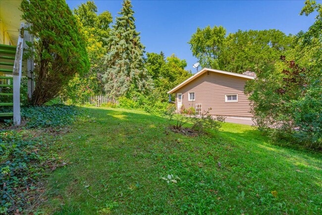 Building Photo - 6404 Maywood Ave