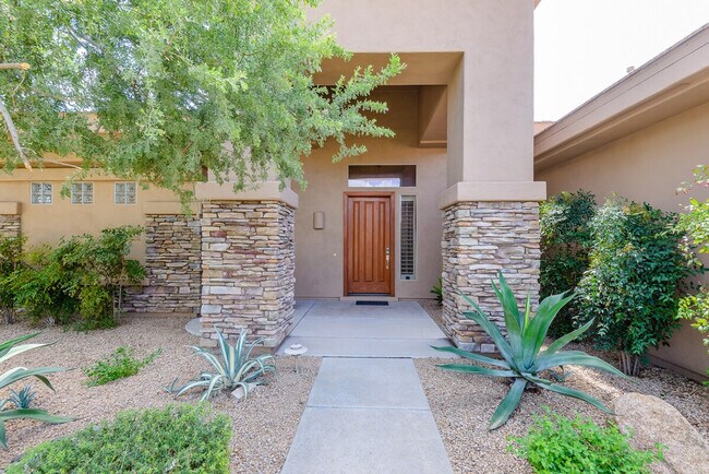 Building Photo - 14705 Canyon Dr