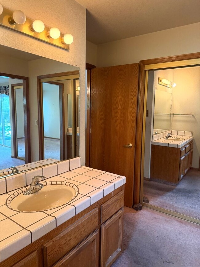 Building Photo - 5523 Freeman Cir