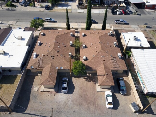 Building Photo - 3918 Thomason Ave