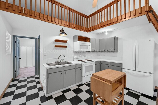 Building Photo - 362 Fisherman Rd