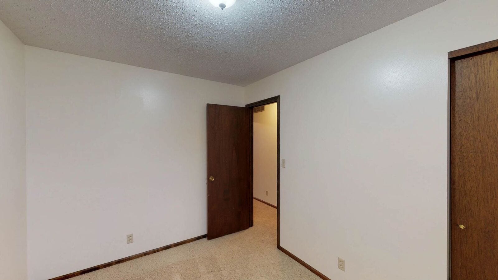 Building Photo - 811 Dondee Dr