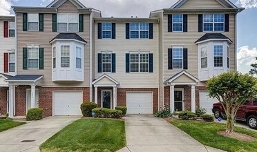 Building Photo - Beautiful 3 bedroom, 3 1/2 bathroom townhome in Tarrant Trace