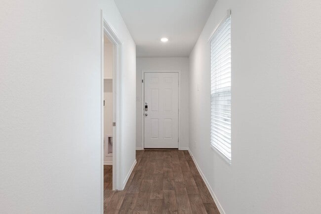 Building Photo - One Month FREE Rent!