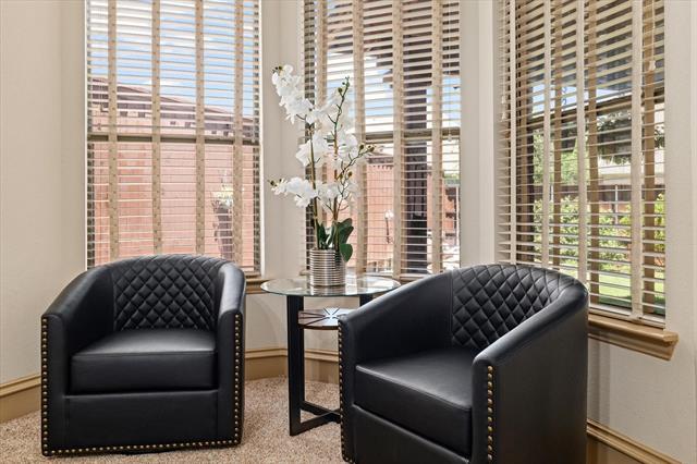 Building Photo - 5766 Wellington Ln