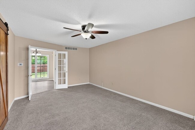 Building Photo - Spacious 4BR House in Columbia