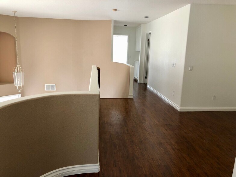 Building Photo - 12566 Cavallo St