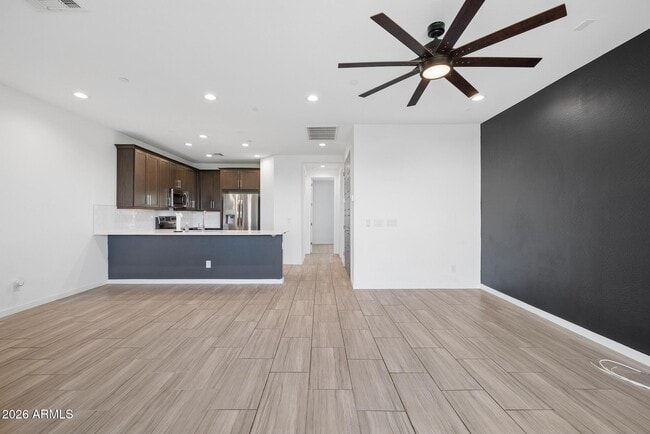 Building Photo - 4631 S Element