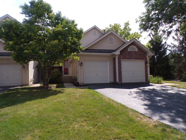 Building Photo - 1053 Woodhill Ct