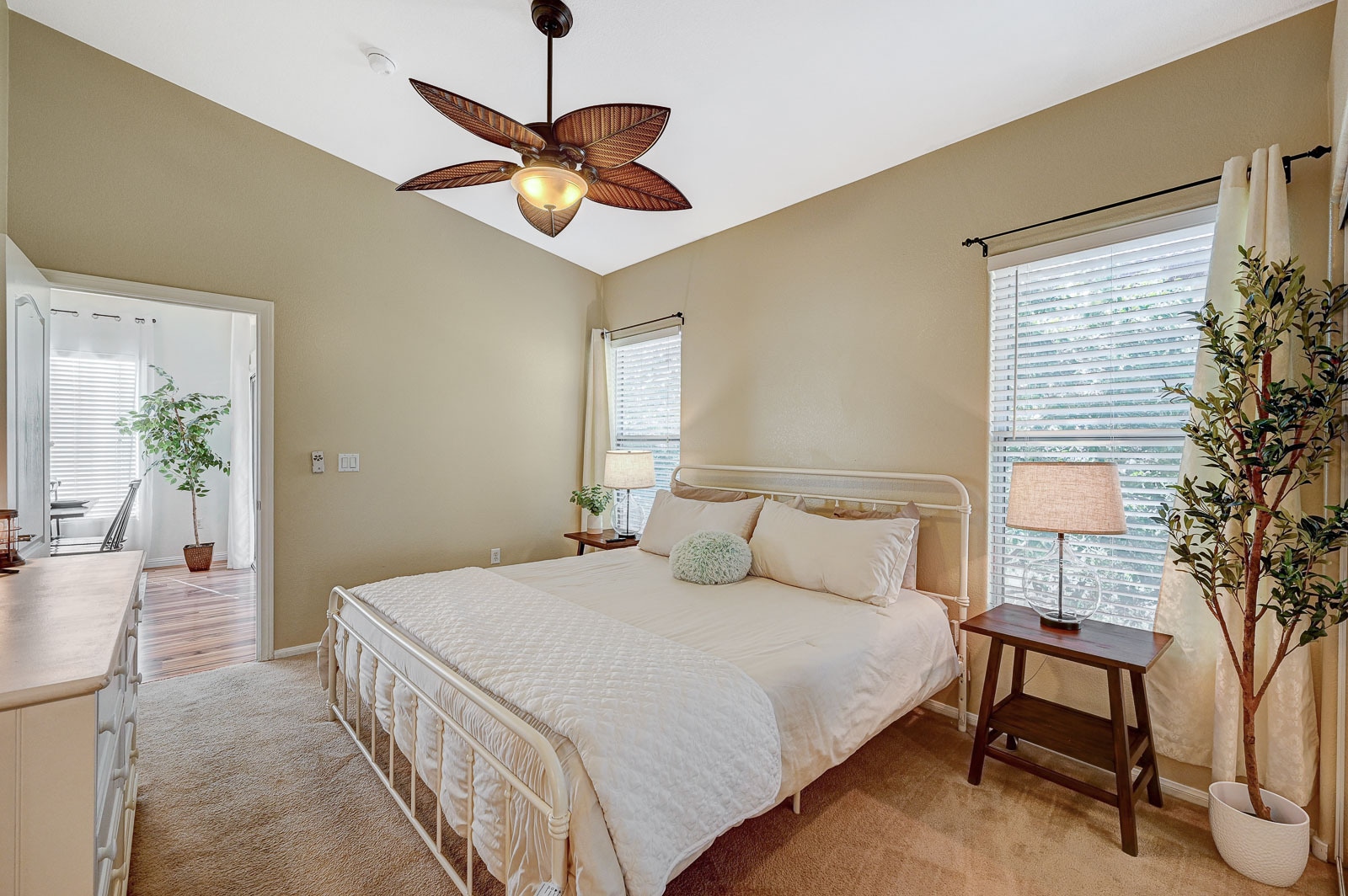 Building Photo - 3351 Indian Shadow St