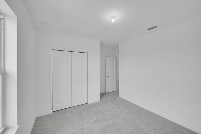 Building Photo - 6433 Cedar Pl