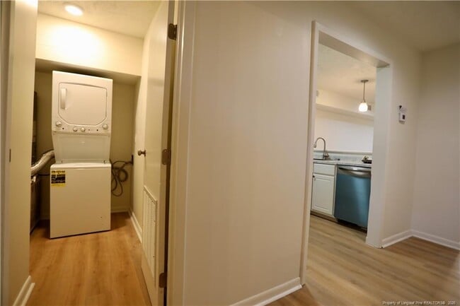 Building Photo - 365 W Illinois Ave