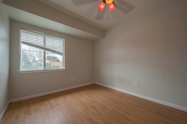 Building Photo - 12655 Ashford Meadow Dr