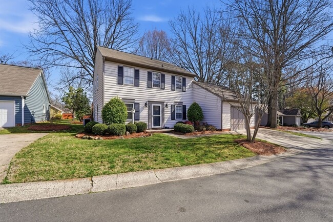 Building Photo - Don’t Miss This Beautiful 3BR Stone Orchard Home with Warm Wood Floors & Fireplace!